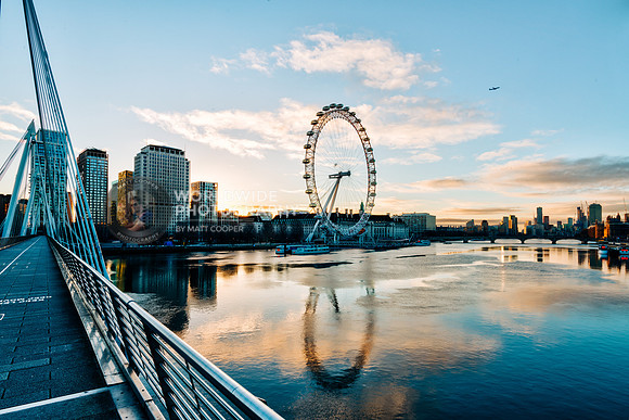 The London Eye & Hungerford Bridge
